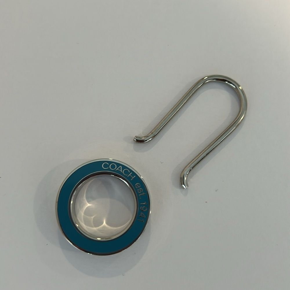 NWOT COACH Vintage Sky Blue Enamel Pinch Lock Locket Keychain FOB Purse Charm - Picture 3 of 6
